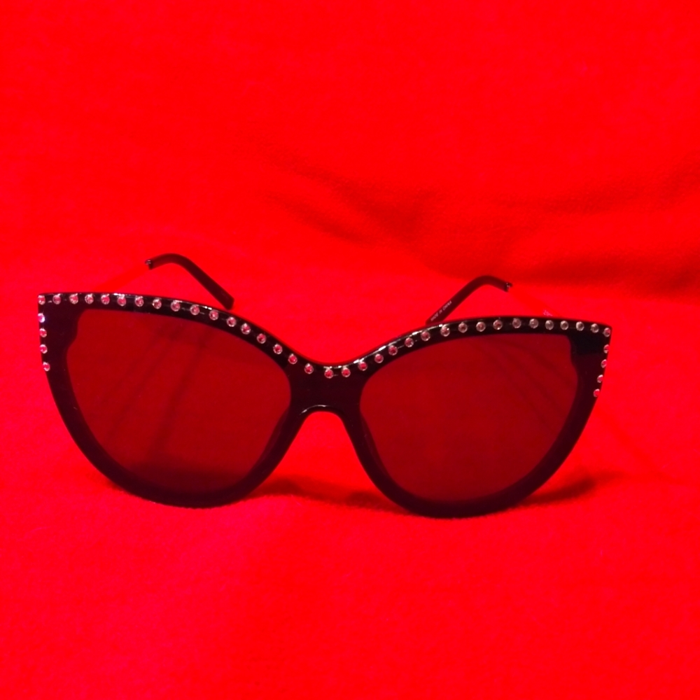 Cat Eye Sunglasses/Gemstone Decorated/Worn Once